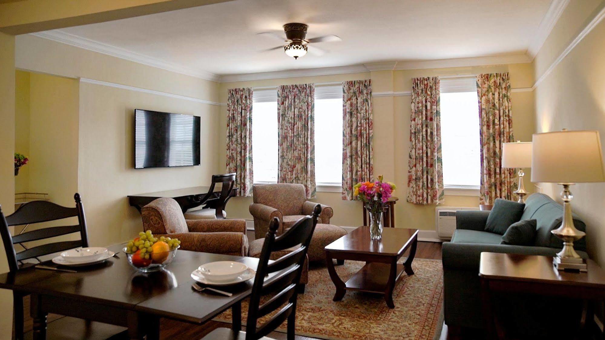 פאלם ביץ' The Bradley Park Hotel מראה חיצוני תמונה